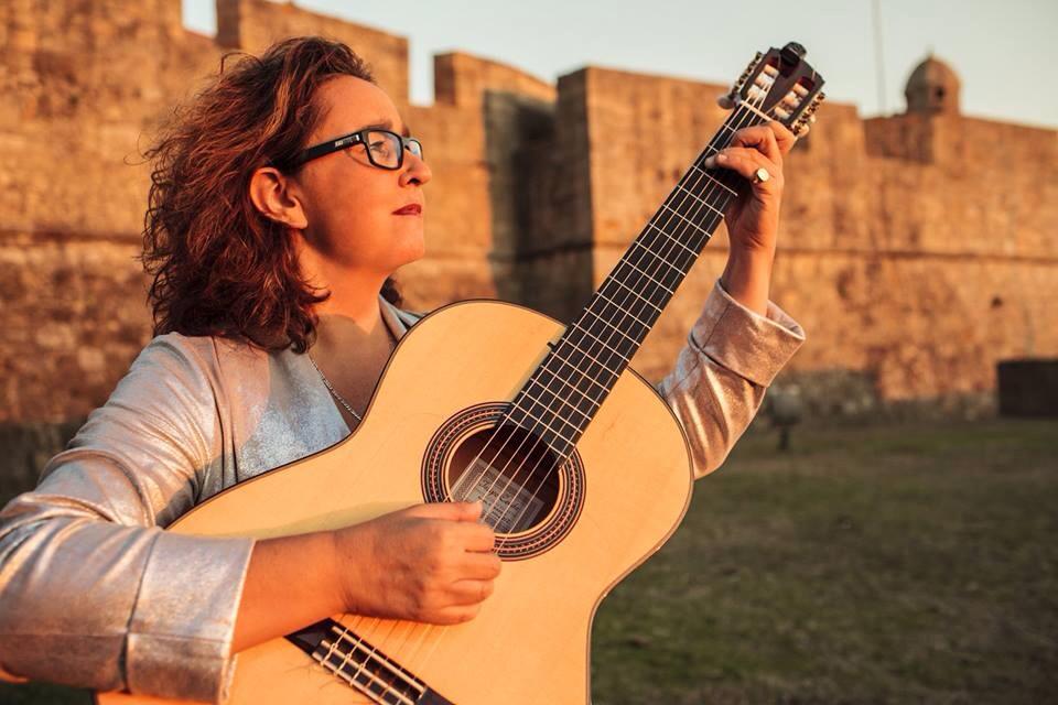 Fado de Papel - Cristina Bacelar