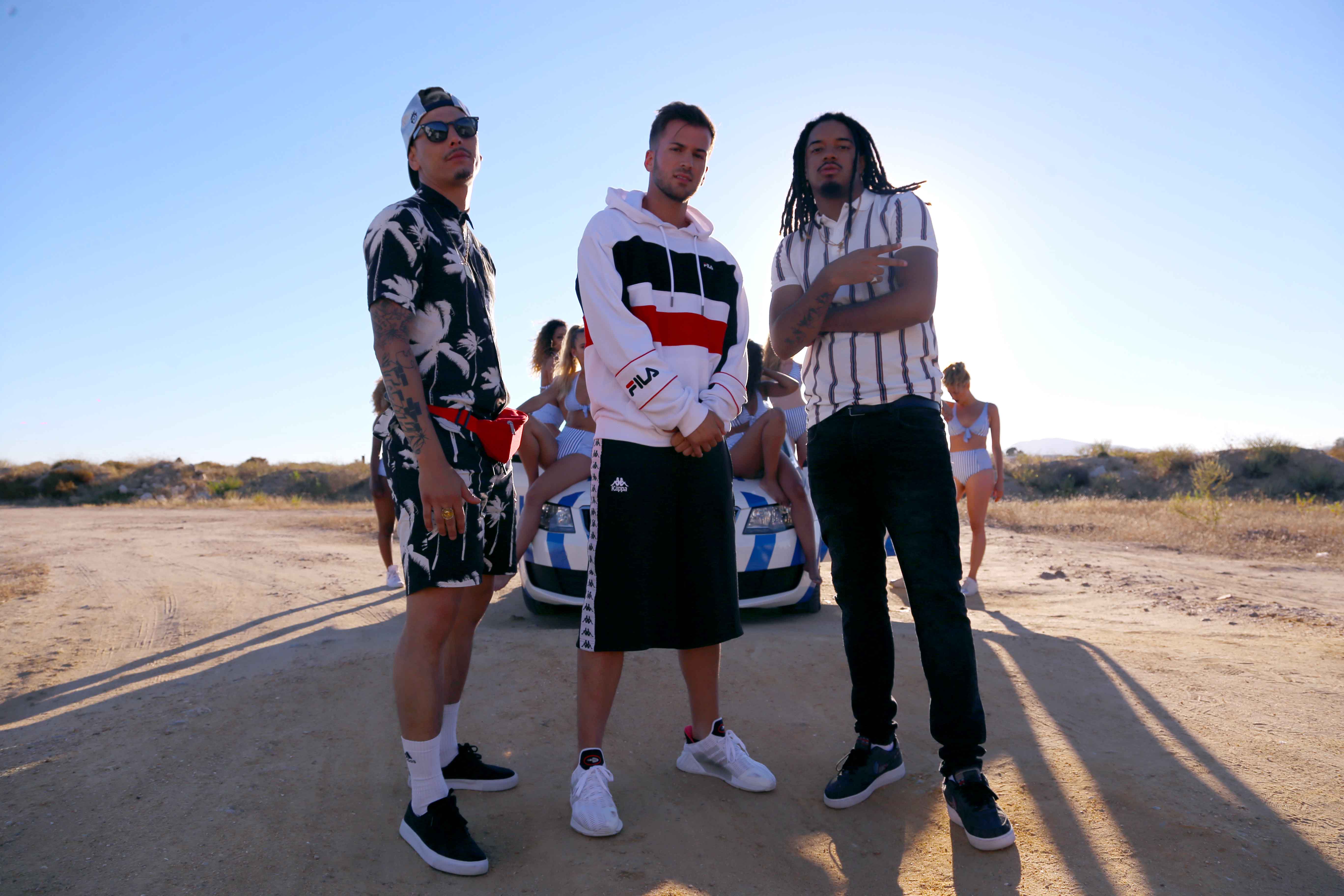David Carreira - Deejay Télio - Mc Zuka - O Problema É Que Ela É Linda